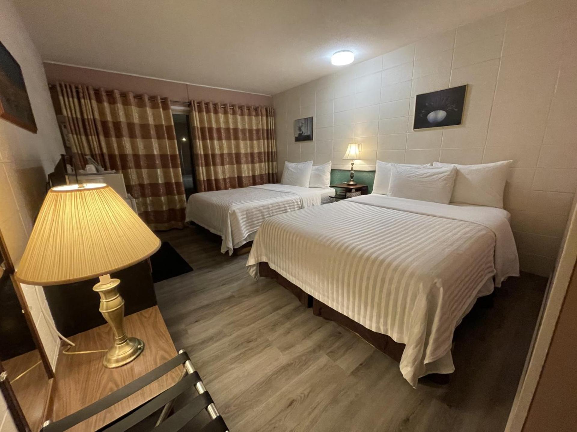 Holiday House Motel Ladysmith Zewnętrze zdjęcie