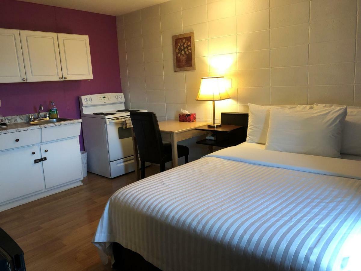 Holiday House Motel Ladysmith Zewnętrze zdjęcie